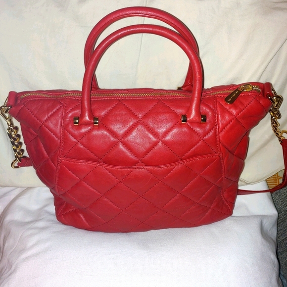 Michael Kors quilted red bag - Picture 3 of 9